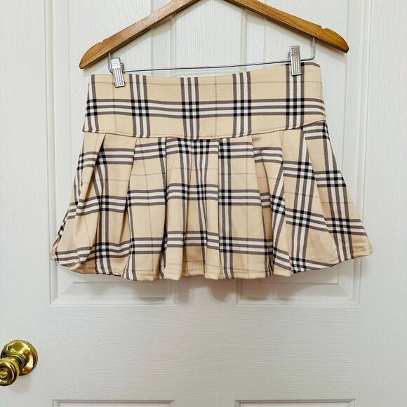 BLACK IBIS PLEATED CHECKERED SHORT SKORTS SKIRT WITH SHORTS XL - Picture 2 of 6